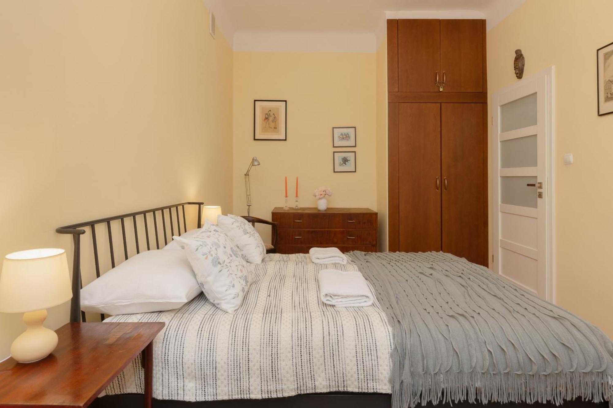Warsaw New Town Square Apartment For 5 Guests By Noclegi Renters Exterior foto